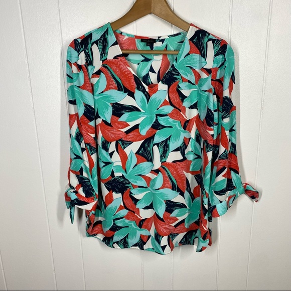 Talbots Floral V Neck Top with Tie Sleeves - Picture 3 of 8